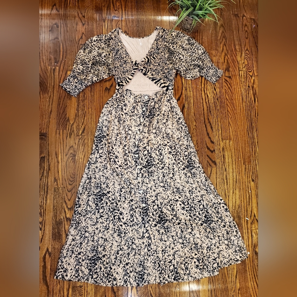 Free People String Of Hearts Printed Maxi Smocked V-Neck Dress Tan & Black Sz L - Picture 14 of 15